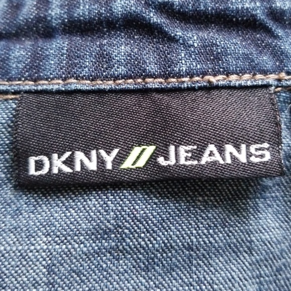 DKNY - Picture 6 of 7